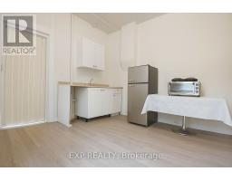 BACHELOR - 207 GAMBLE AVENUE, Toronto, Ontario