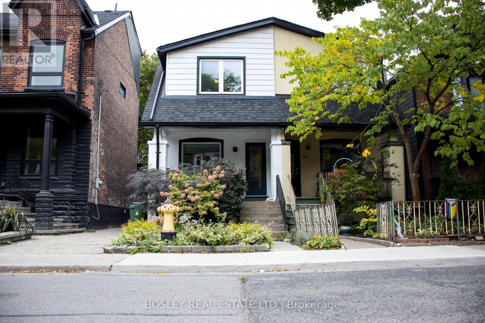 MAIN - 141 BOOTH AVENUE, Toronto, Ontario