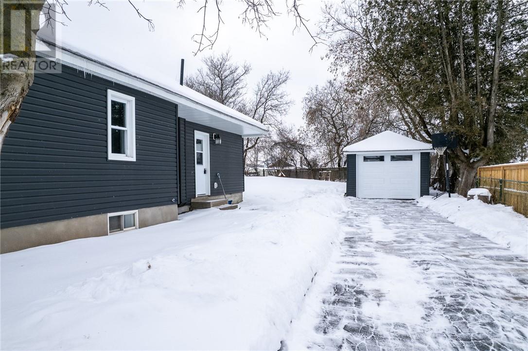 389 Albert Street, Espanola, Ontario  P5E 1K6 - Photo 2 - 2125633