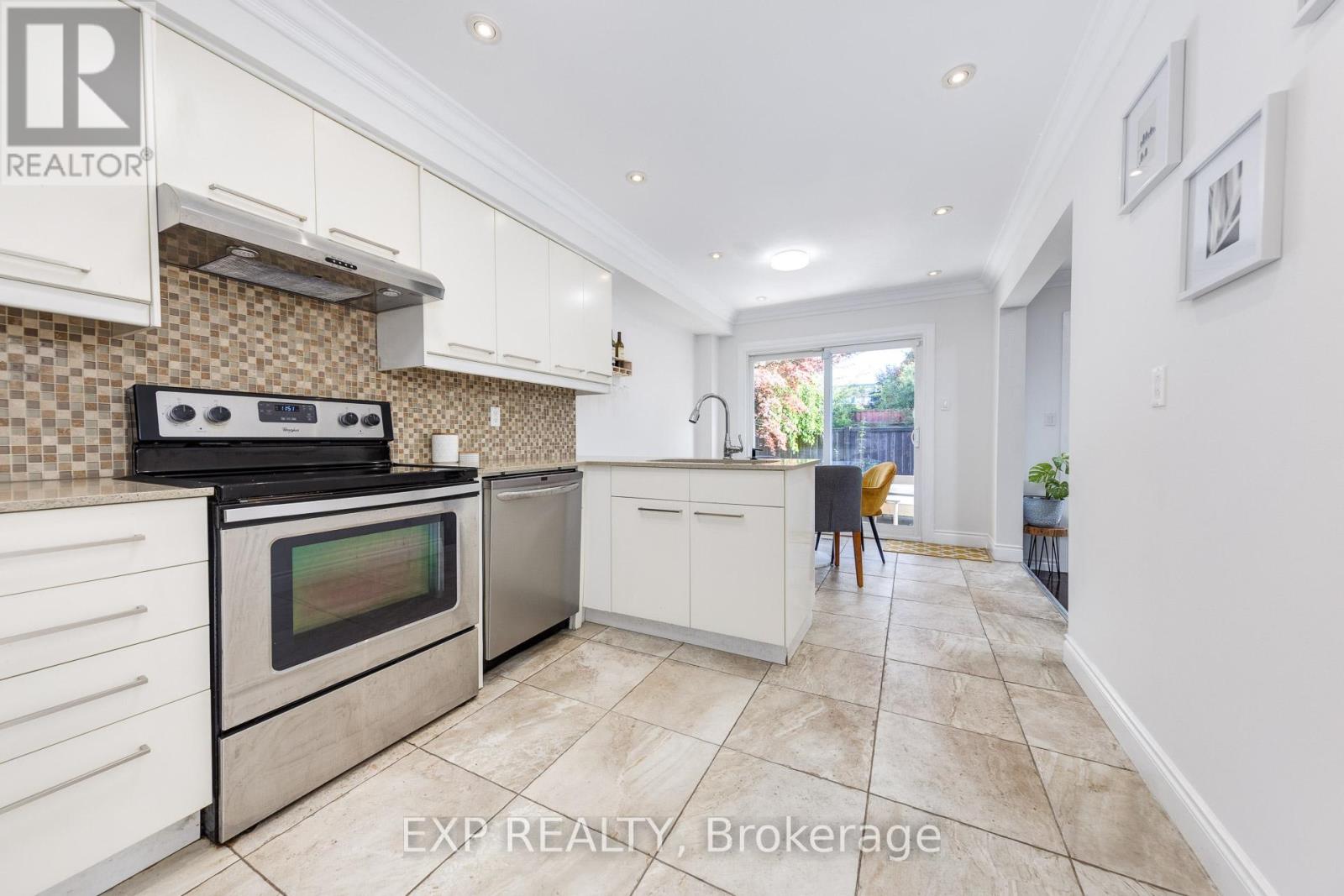 158 Millcroft Way N, Vaughan, Ontario  L4J 6P6 - Photo 10 - N12627228