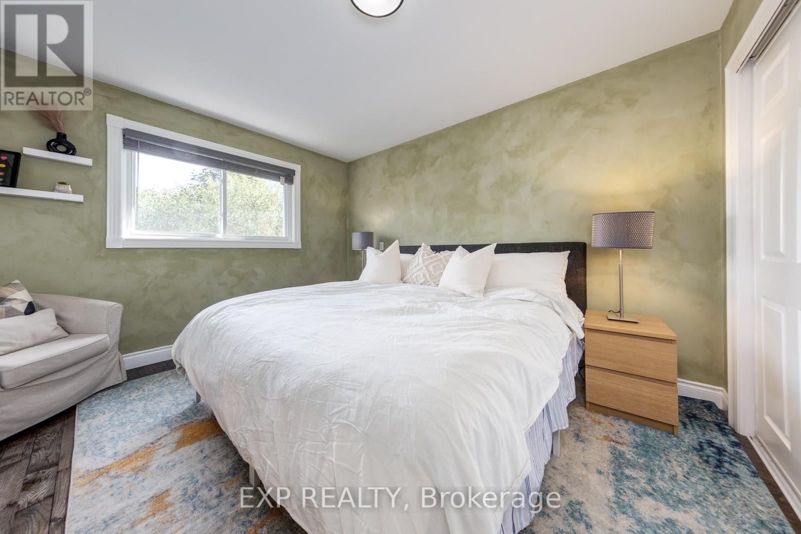 158 Millcroft Way N, Vaughan, Ontario  L4J 6P6 - Photo 2 - N12627228