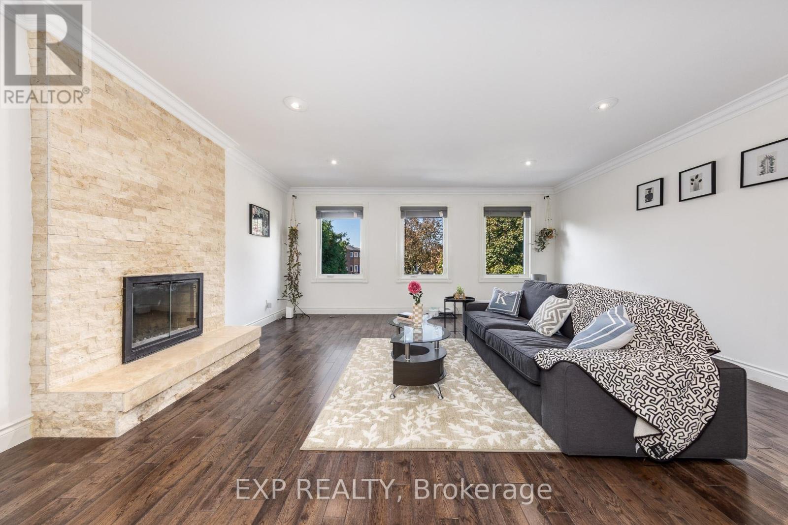 158 Millcroft Way N, Vaughan, Ontario  L4J 6P6 - Photo 5 - N12627228