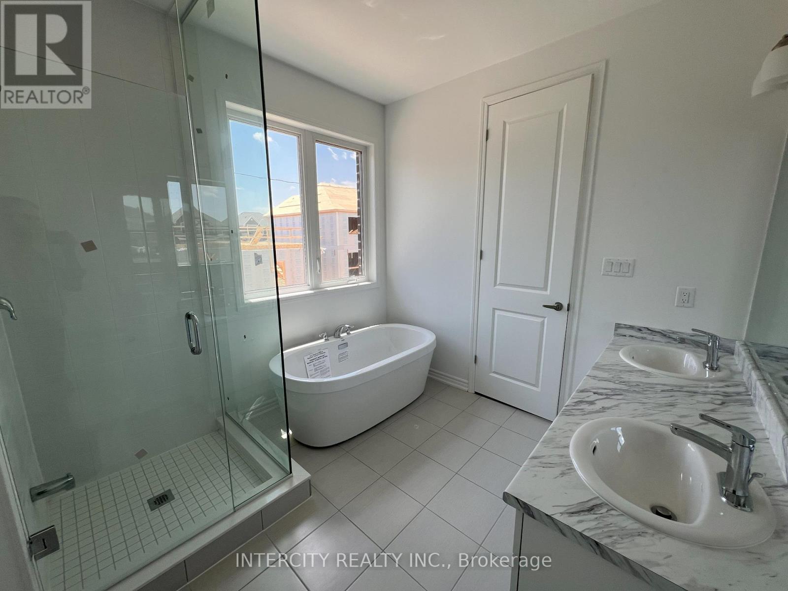 354 Madelaine Drive, Barrie, Ontario  L9J 0Y5 - Photo 17 - S12627230