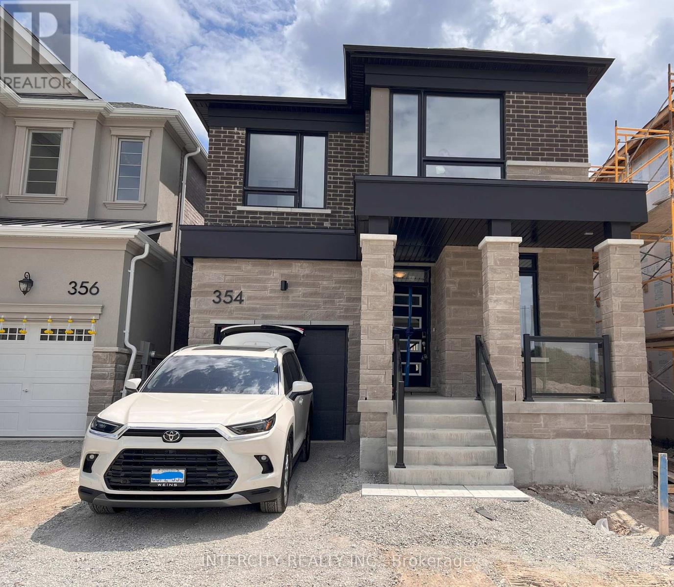 354 Madelaine Drive, Barrie, Ontario  L9J 0Y5 - Photo 2 - S12627230