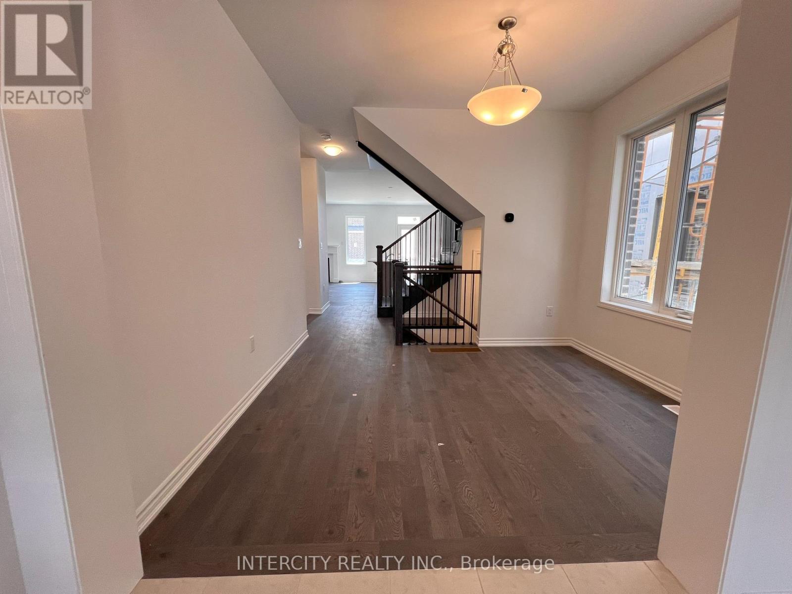 354 Madelaine Drive, Barrie, Ontario  L9J 0Y5 - Photo 5 - S12627230