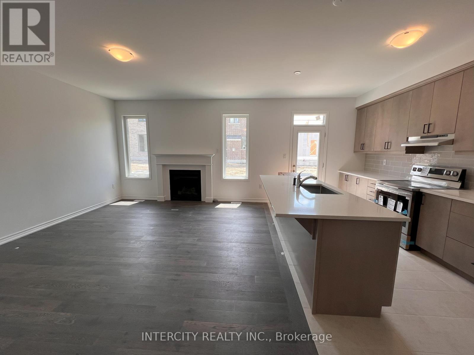 354 Madelaine Drive, Barrie, Ontario  L9J 0Y5 - Photo 6 - S12627230