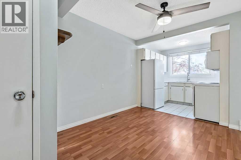 55, 740 Bracewood Drive Sw, Calgary, Alberta  T2W 3N3 - Photo 4 - A2274419