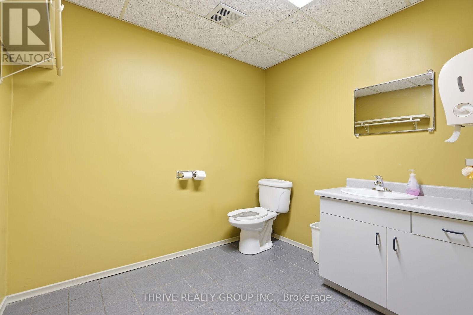 331 Neptune Crescent, London East, Ontario  N6M 1A9 - Photo 17 - X12461220