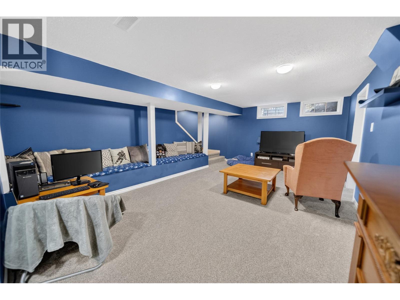 213 4th Avenue S, Cranbrook, British Columbia V1C 2E4 - Photo 22 - 10370647