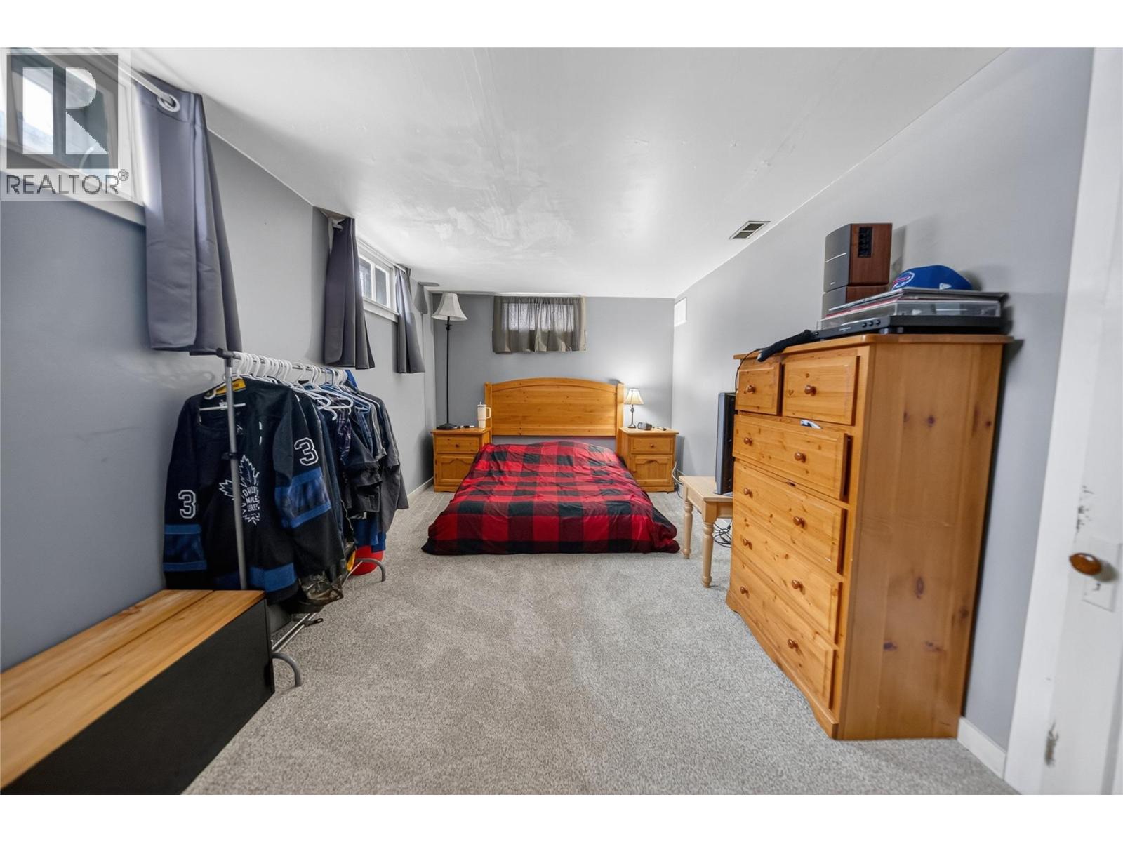 213 4th Avenue S, Cranbrook, British Columbia V1C 2E4 - Photo 23 - 10370647