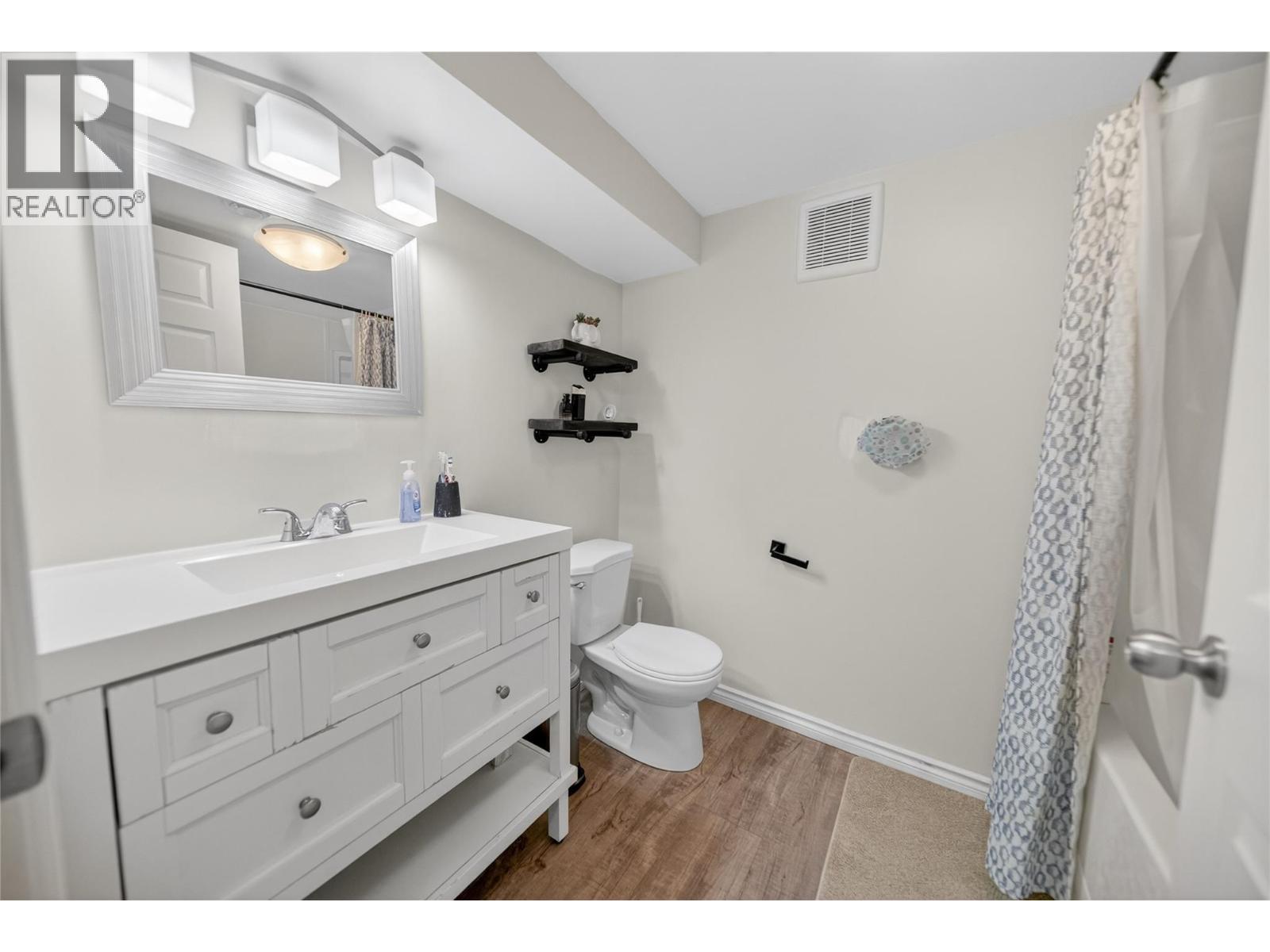 213 4th Avenue S, Cranbrook, British Columbia V1C 2E4 - Photo 28 - 10370647