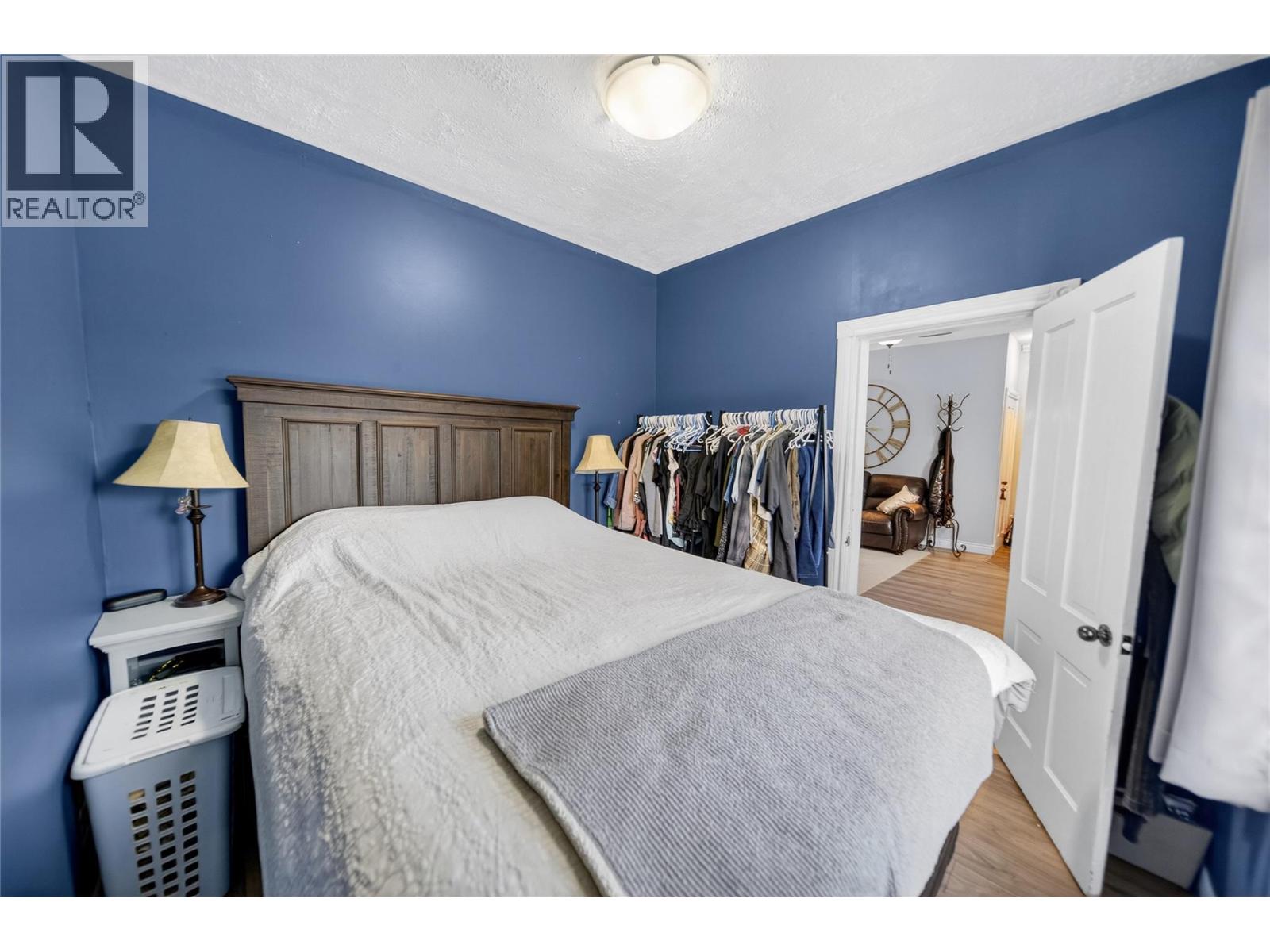 213 4th Avenue S, Cranbrook, British Columbia V1C 2E4 - Photo 5 - 10370647