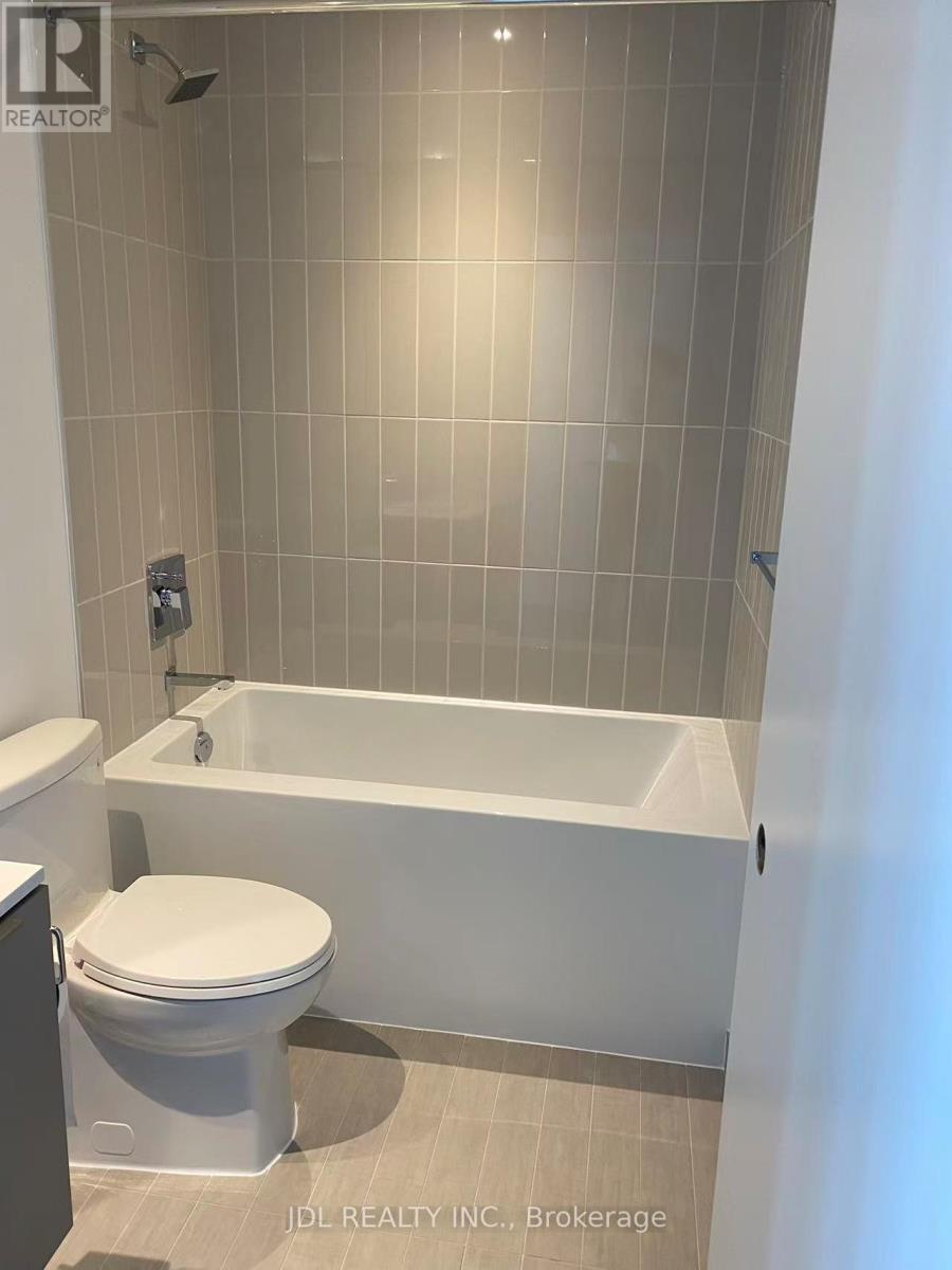 5609 - 3900 Confederation Parkway, Mississauga, Ontario  L5B 0M3 - Photo 9 - W12627068