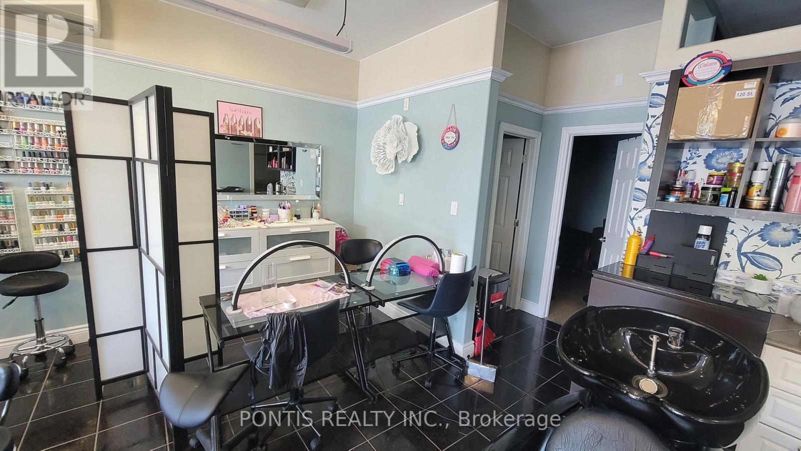 612 Lakeshore Road E, Mississauga, Ontario  L5G 1J4 - Photo 7 - W12627074