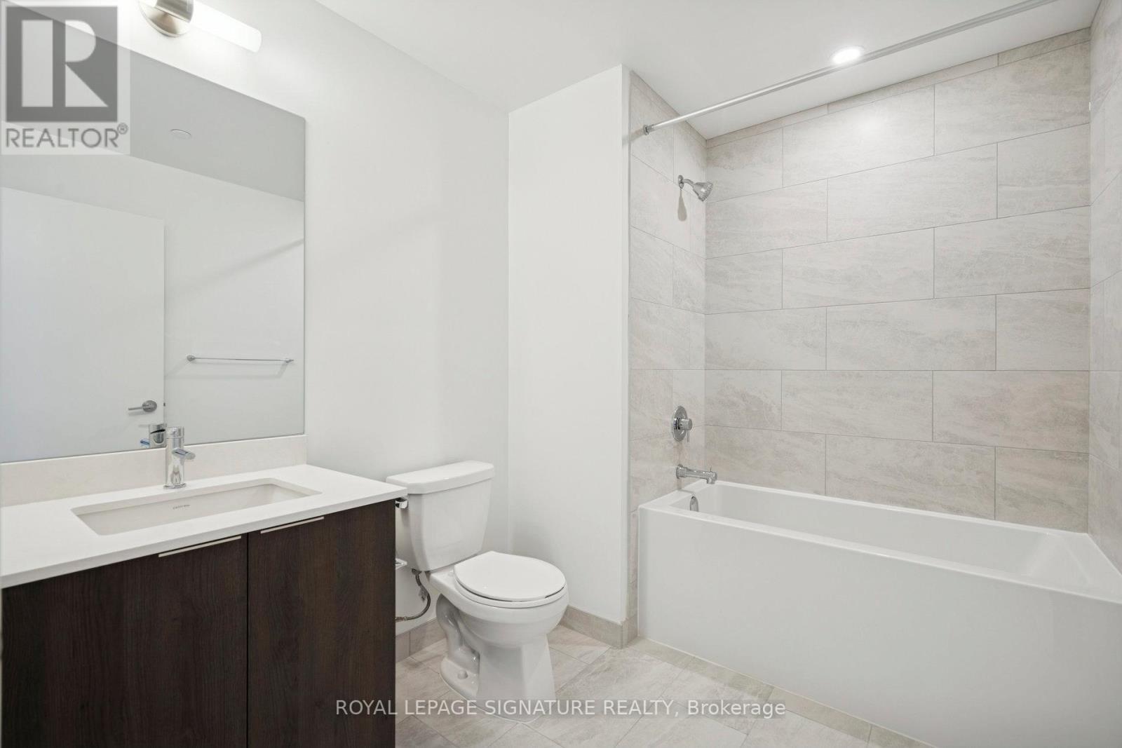 3012 - 395 Square One Drive, Mississauga, Ontario  L5B 0P6 - Photo 18 - W12627098