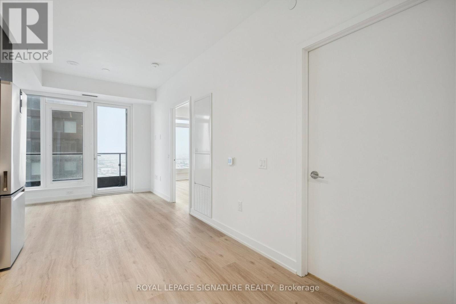 3012 - 395 Square One Drive, Mississauga, Ontario  L5B 0P6 - Photo 4 - W12627098