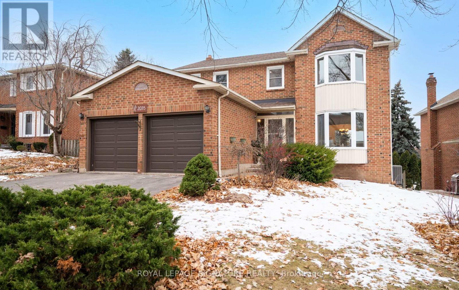 2035 Folkway Drive, Mississauga (Erin Mills), Ontario  L5L 3G3 - Photo 2 - W12627126