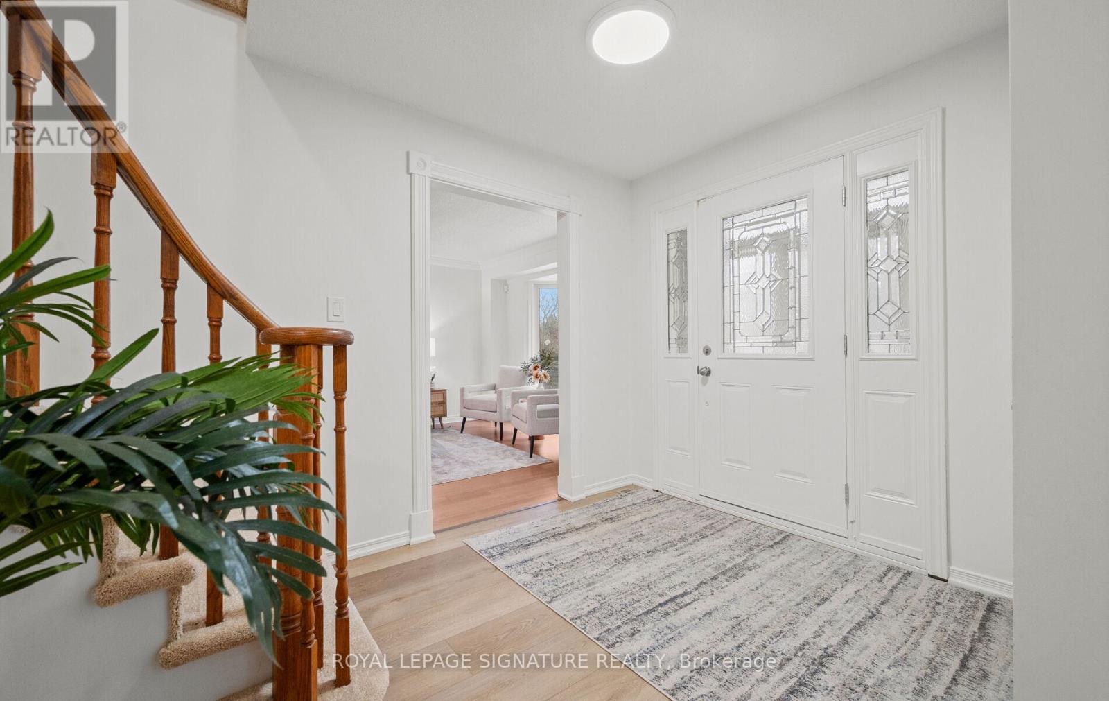 2035 Folkway Drive, Mississauga (Erin Mills), Ontario  L5L 3G3 - Photo 4 - W12627126