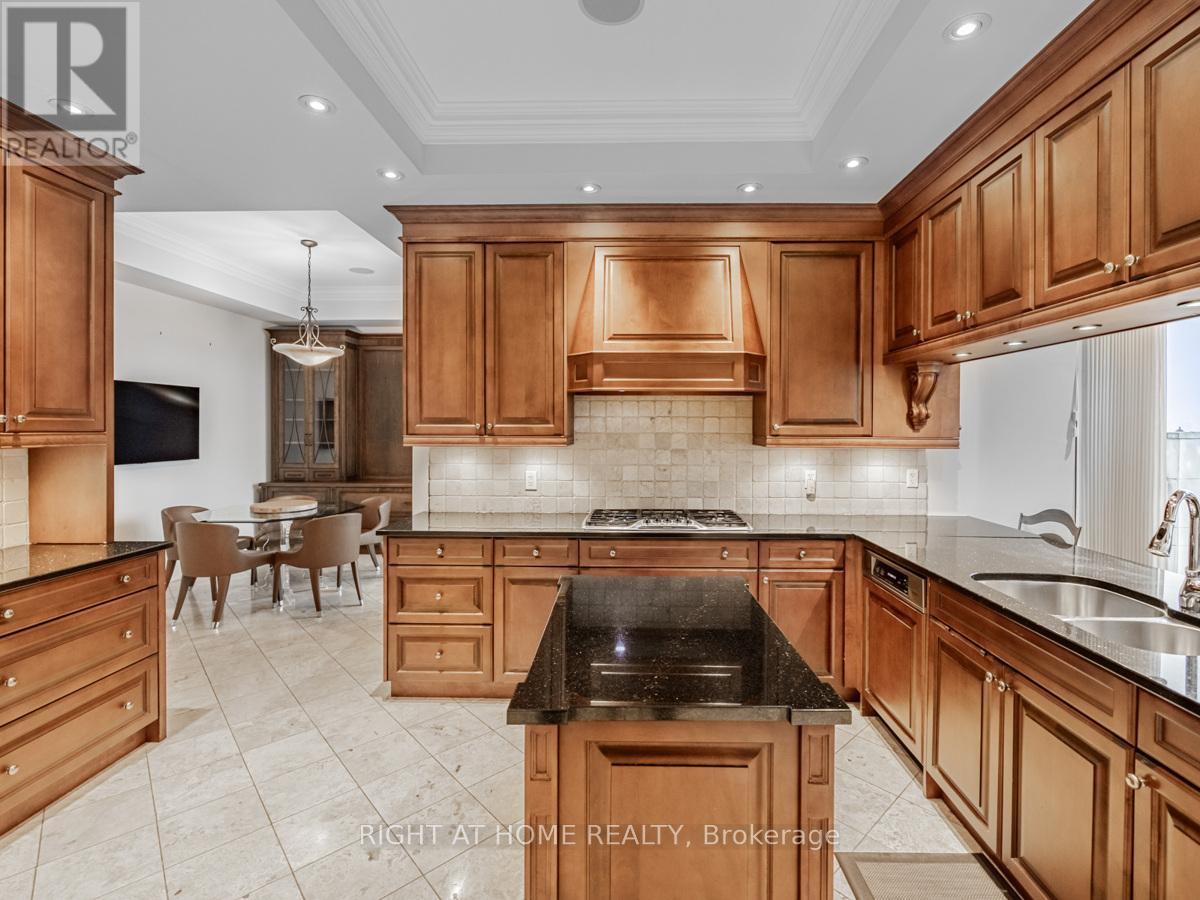 Ph15 - 2095 Lake Shore Boulevard W, Toronto, Ontario  M8V 4G4 - Photo 13 - W12627130