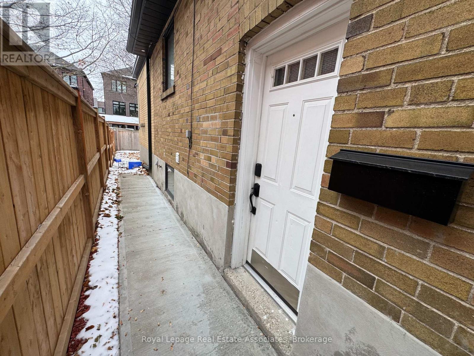 Bsmt - 65 North Heights Road, Toronto, Ontario  M9B 2T5 - Photo 19 - W12627178
