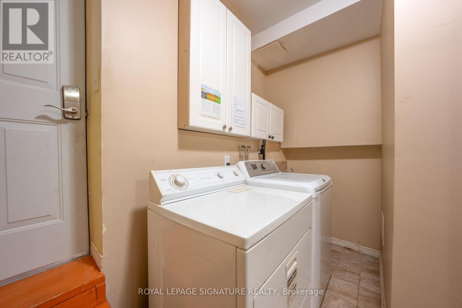 687 Twain Avenue, Mississauga, Ontario  L5W 1K7 - Photo 35 - W12627186