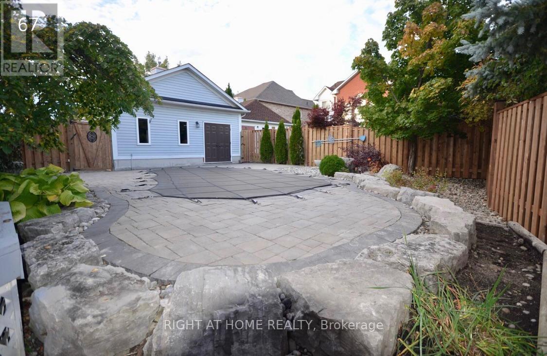 7009 Lessard Lane, Mississauga, Ontario  L5W 1A4 - Photo 12 - W12627190