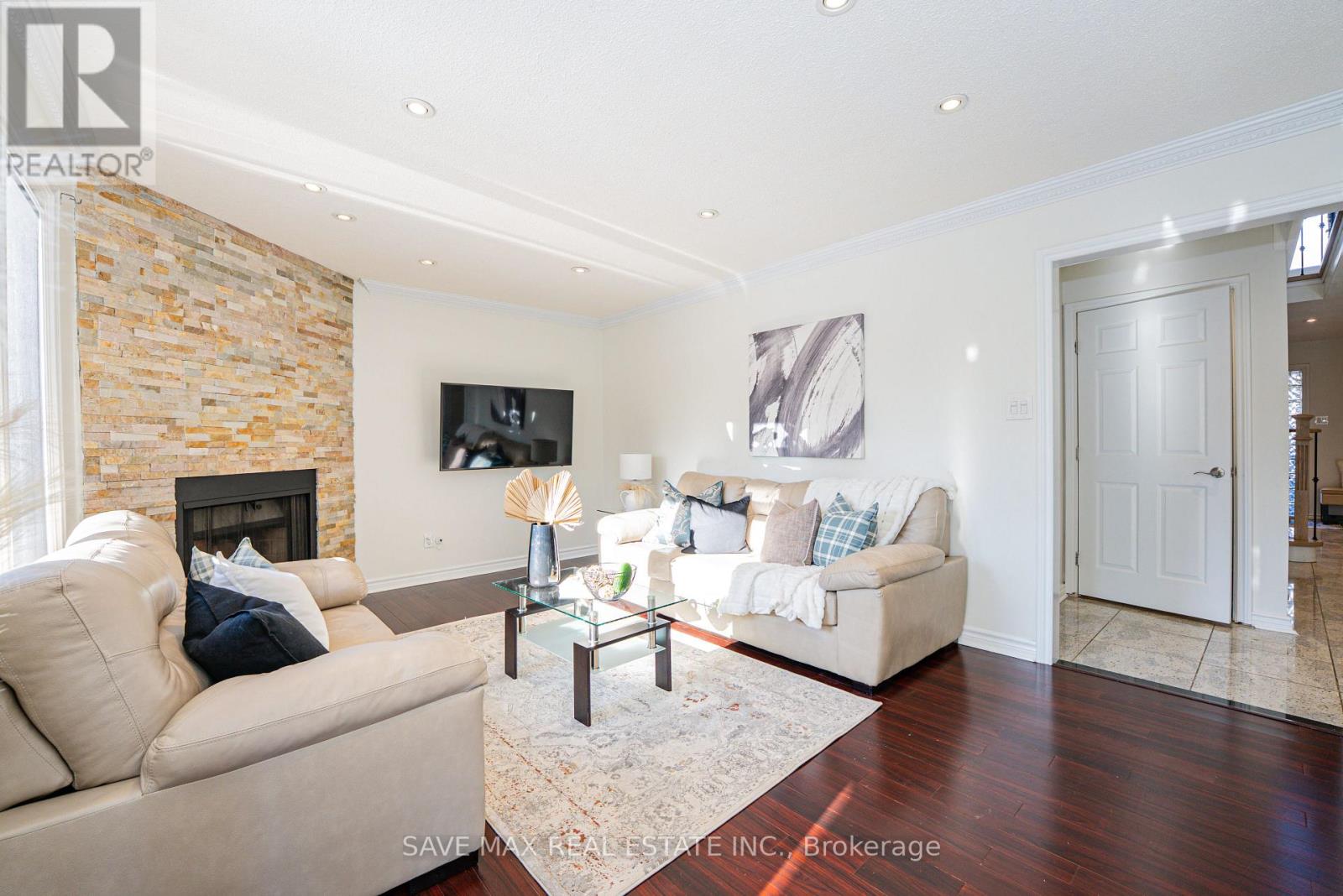 3068 Prentiss Road, Mississauga (Erin Mills), Ontario  L5L 3W6 - Photo 8 - W12627192
