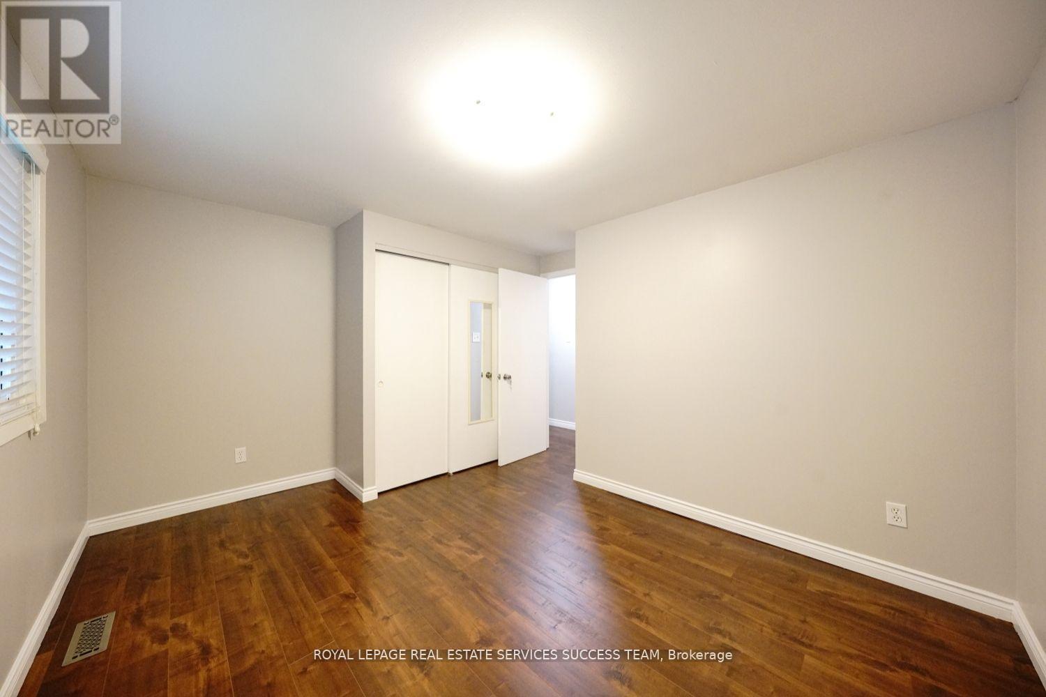 1355 Odessa Crescent, Oakville, Ontario  L6H 1R9 - Photo 14 - W12627208