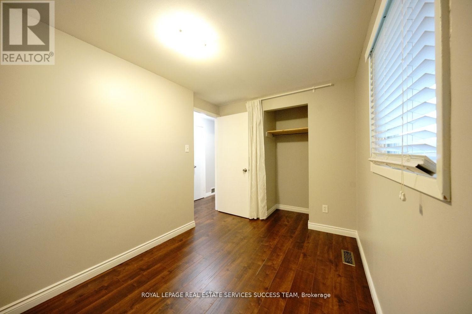 1355 Odessa Crescent, Oakville, Ontario  L6H 1R9 - Photo 15 - W12627208