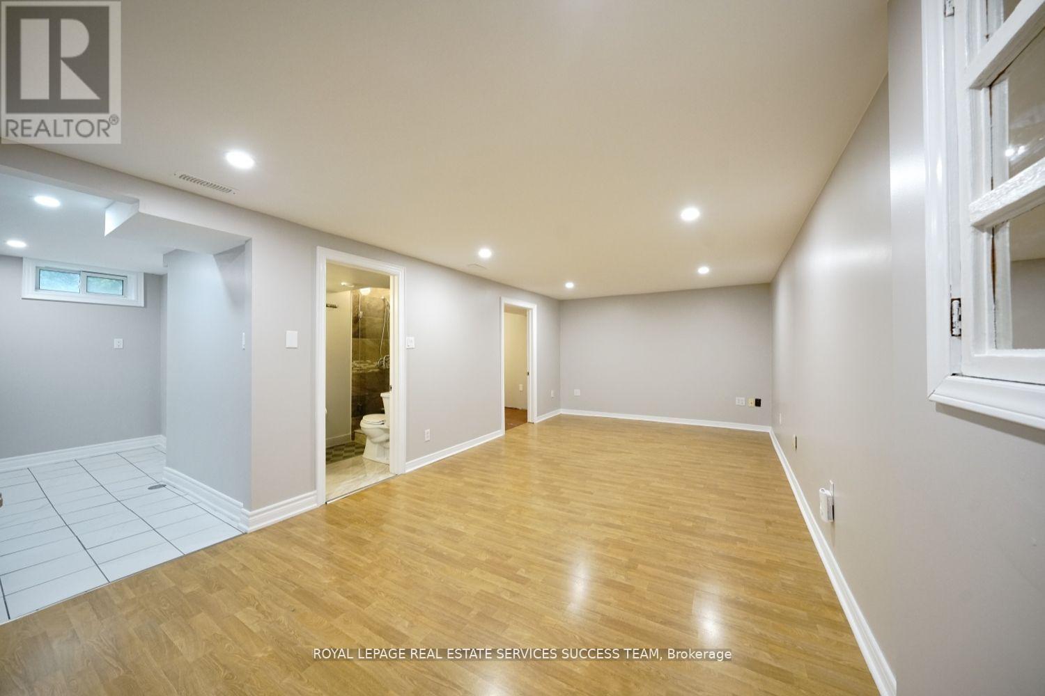 1355 Odessa Crescent, Oakville, Ontario  L6H 1R9 - Photo 21 - W12627208