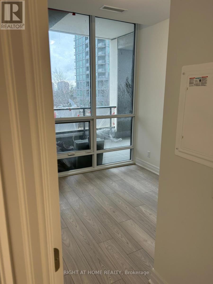 202 - 36 Elm Drive, Mississauga, Ontario  L5B 0N3 - Photo 7 - W12627234