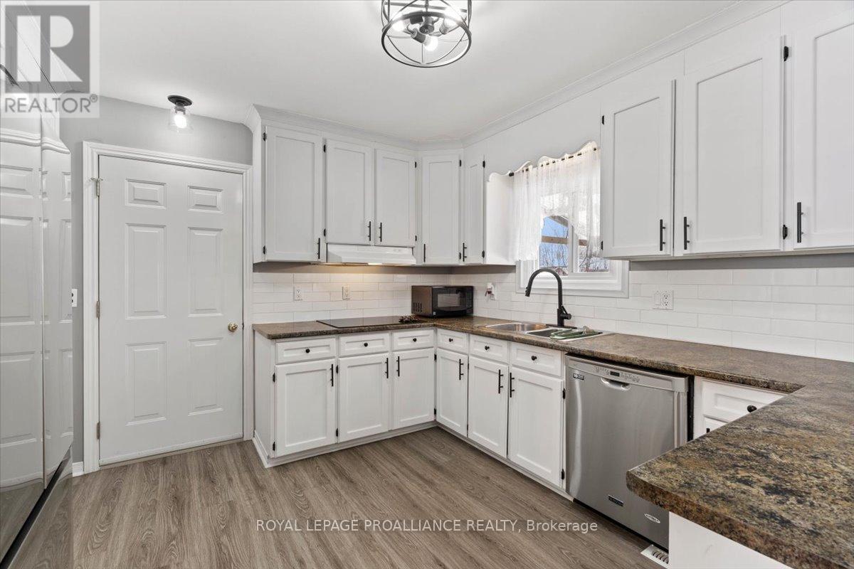 20 Mcquade Drive, Quinte West, Ontario  K8V 2G3 - Photo 10 - X12627290