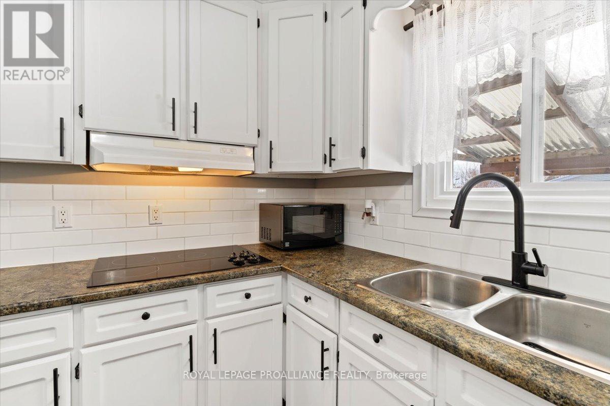 20 Mcquade Drive, Quinte West, Ontario  K8V 2G3 - Photo 13 - X12627290