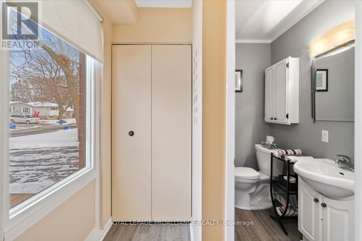 20 Mcquade Drive, Quinte West, Ontario  K8V 2G3 - Photo 5 - X12627290