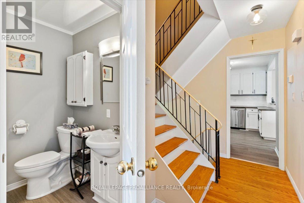 20 Mcquade Drive, Quinte West, Ontario  K8V 2G3 - Photo 7 - X12627290