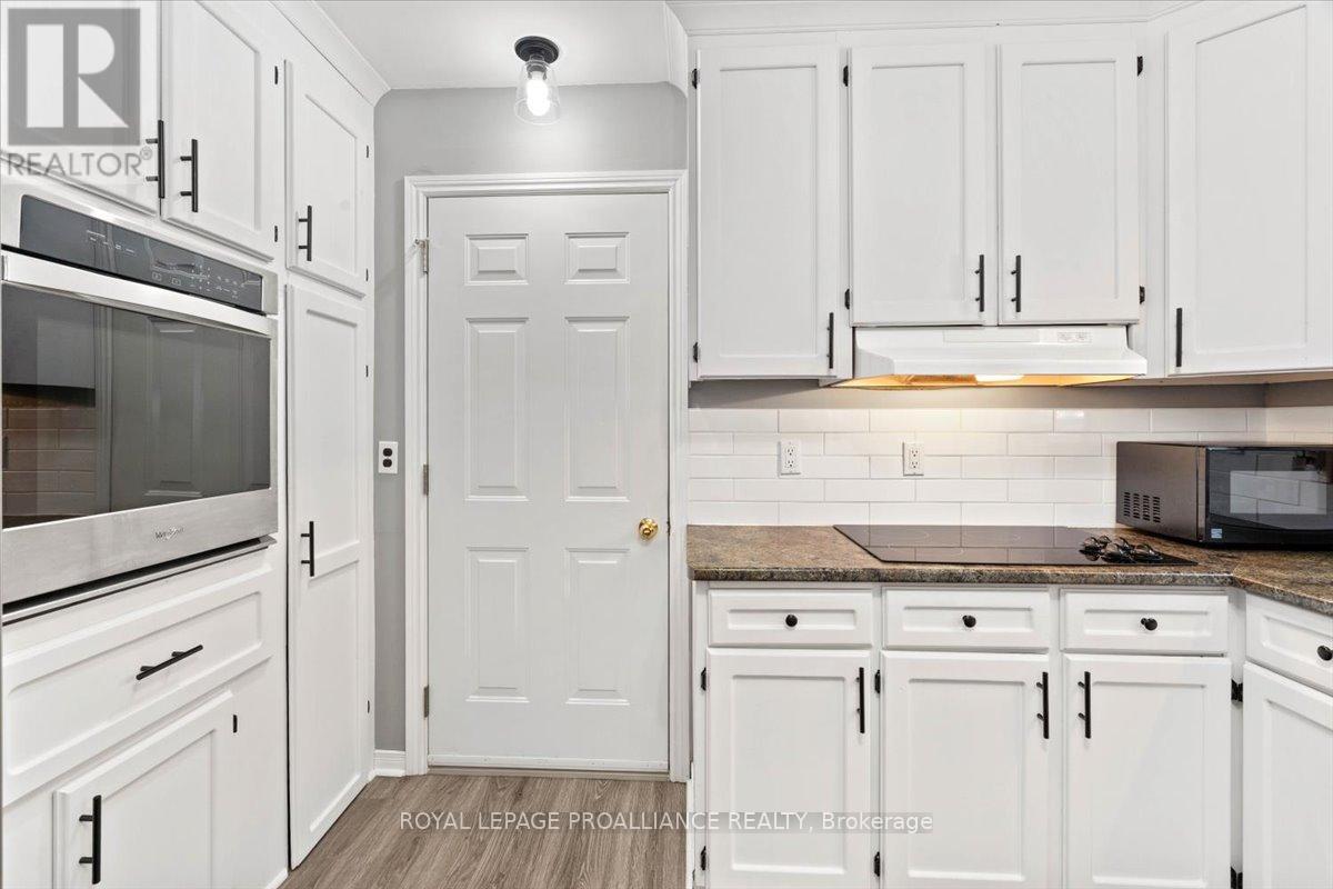 20 Mcquade Drive, Quinte West, Ontario  K8V 2G3 - Photo 9 - X12627290