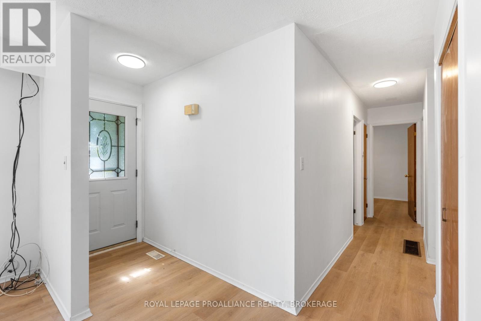 5 Armour Crescent, Quinte West, Ontario  K8V 2V9 - Photo 3 - X12627318