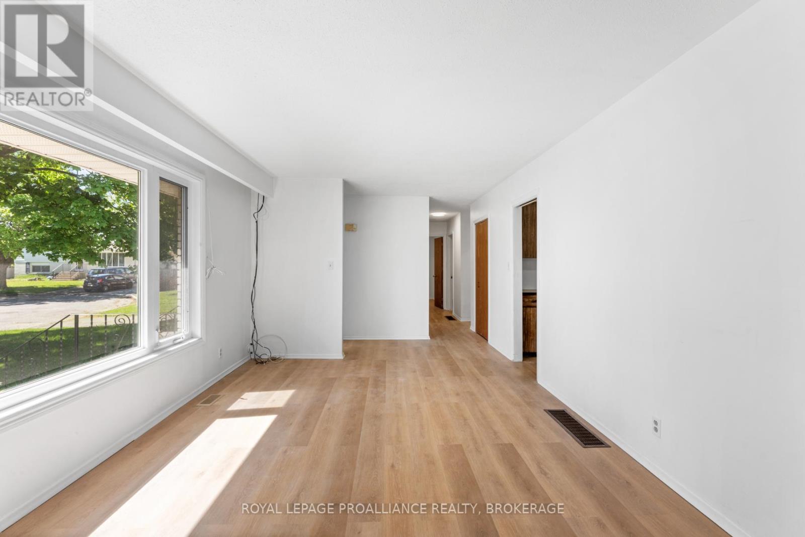 5 Armour Crescent, Quinte West, Ontario  K8V 2V9 - Photo 5 - X12627318