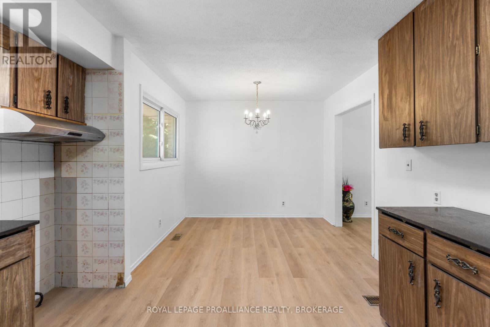 5 Armour Crescent, Quinte West, Ontario  K8V 2V9 - Photo 7 - X12627318