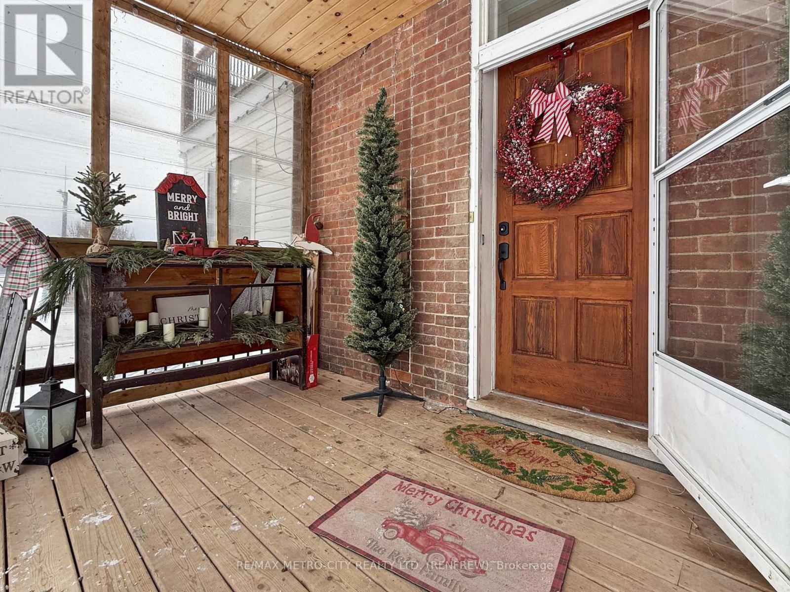 1380 Highway 132 Highway, Admaston/bromley, Ontario  K7V 3Z5 - Photo 2 - X12627270