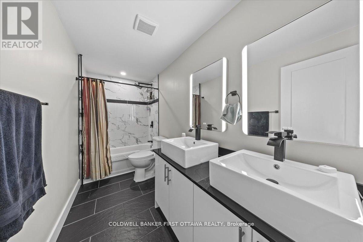 A & B - 25 Pennard Way, Ottawa, Ontario  K1T 4C1 - Photo 19 - X12627338