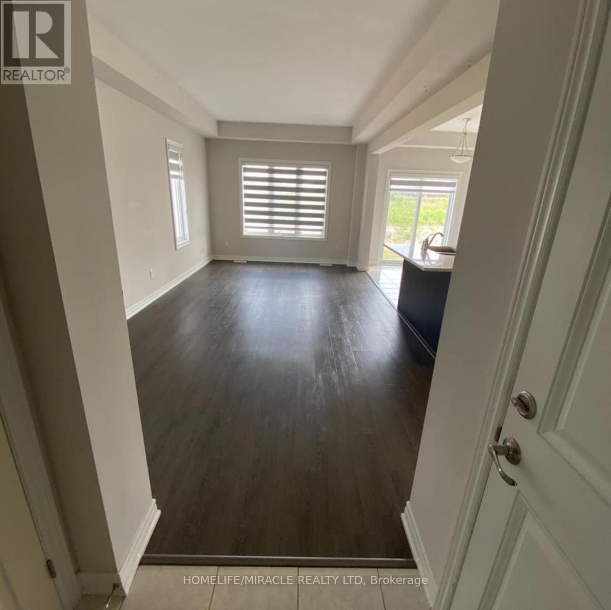 57 Sycamore Street, Welland, Ontario  L3C 0H8 - Photo 5 - X12627138