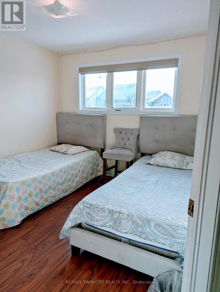 520 Chablis Drive, Waterloo, Ontario  N2T 2X9 - Photo 23 - X12627206