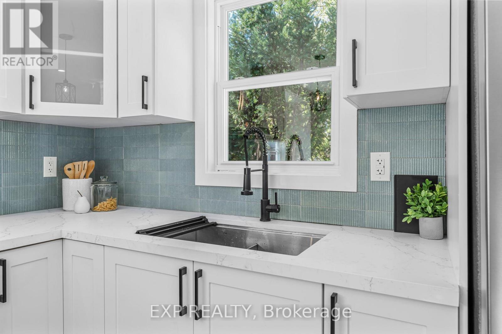 56 East 34th Street, Hamilton, Ontario  L8V 3W3 - Photo 21 - X12627214