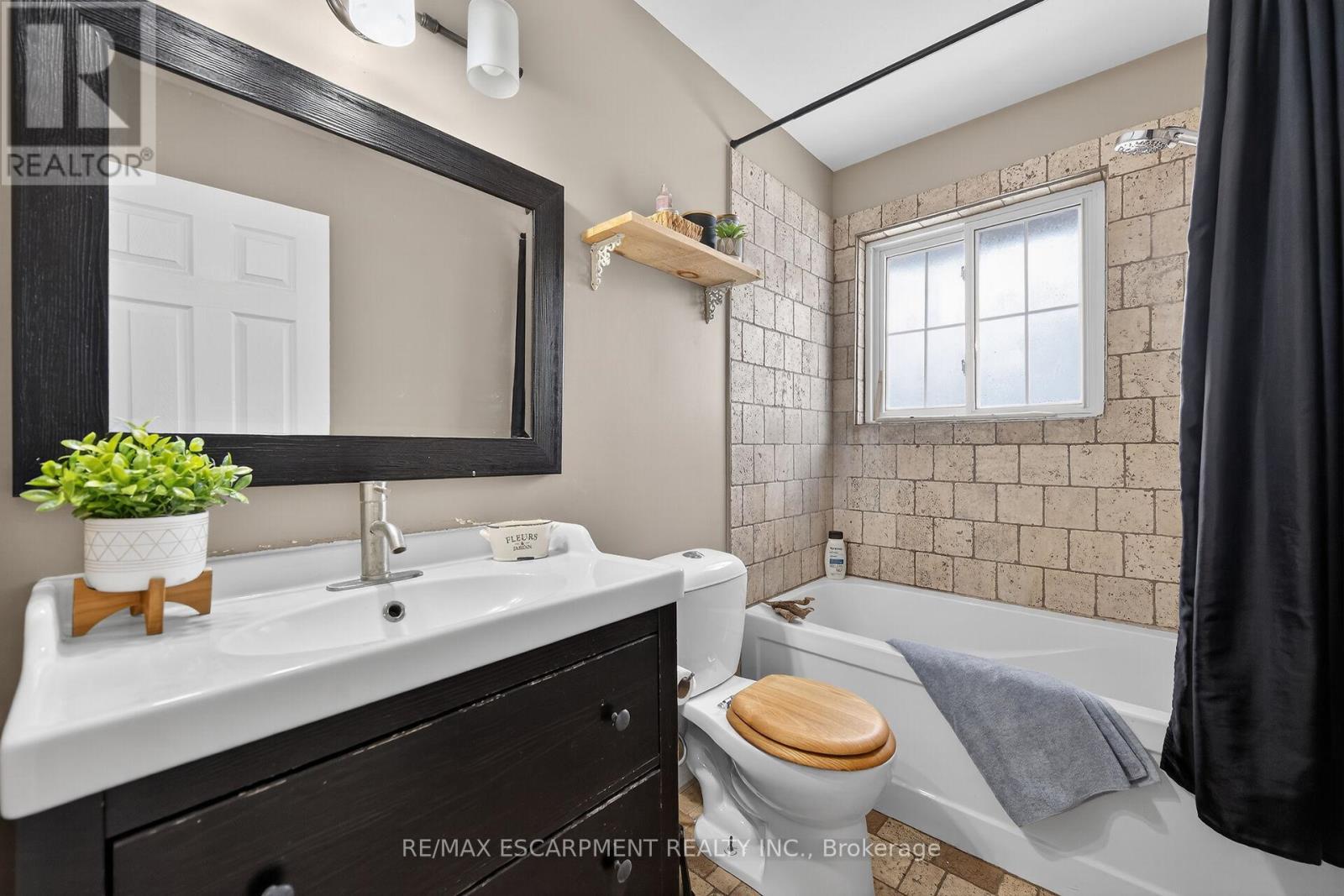 2470 Highway 24, Norfolk, Ontario  N3Y 4K3 - Photo 26 - X12627226