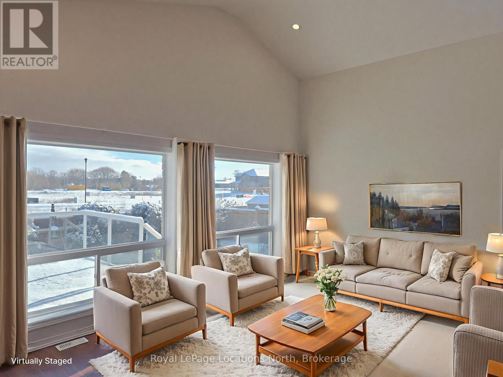 Entire Home - 27 Portland Street, Collingwood, Ontario  L9Y 0W9 - Photo 12 - S12593002