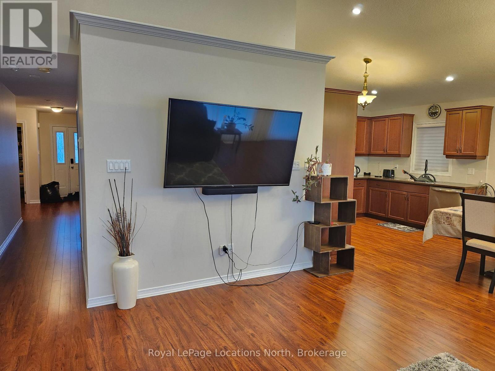 Entire Home - 27 Portland Street, Collingwood, Ontario  L9Y 0W9 - Photo 21 - S12593002