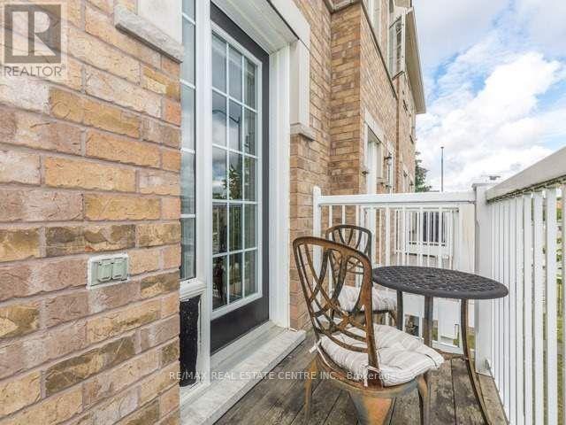 69 - 601 Shoreline Drive, Mississauga, Ontario  L5B 4K7 - Photo 4 - W12606330