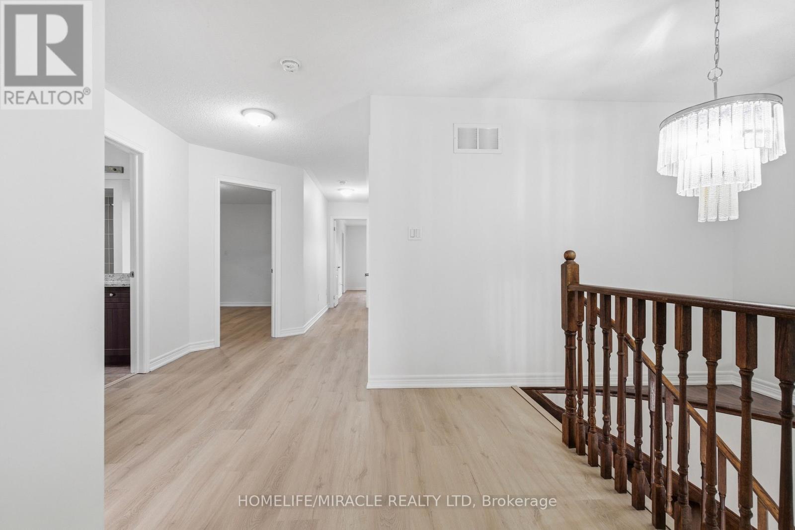 71 Skyvalley Drive, Brampton (Brampton East), Ontario  L6P 3B7 - Photo 20 - W12627194