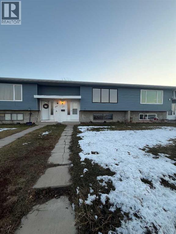 225 7 Avenue N, Vauxhall, Alberta